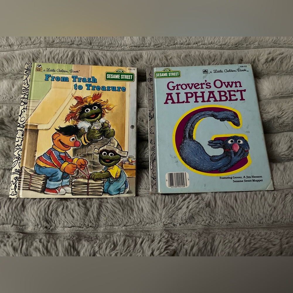 Bundle of 2 Sesame Street Grover A Little Golden Books